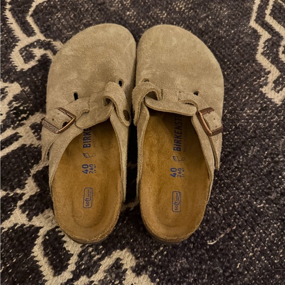 New Birkenstock Classic Suede Clogs with Buckle size 40 $179 - Picture 3 of 7